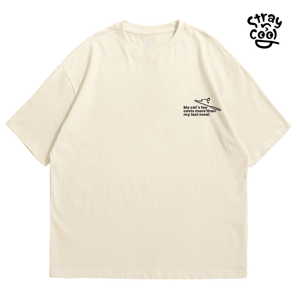 Strayandcool "My cat lives like royalty" Oversized T-shirt