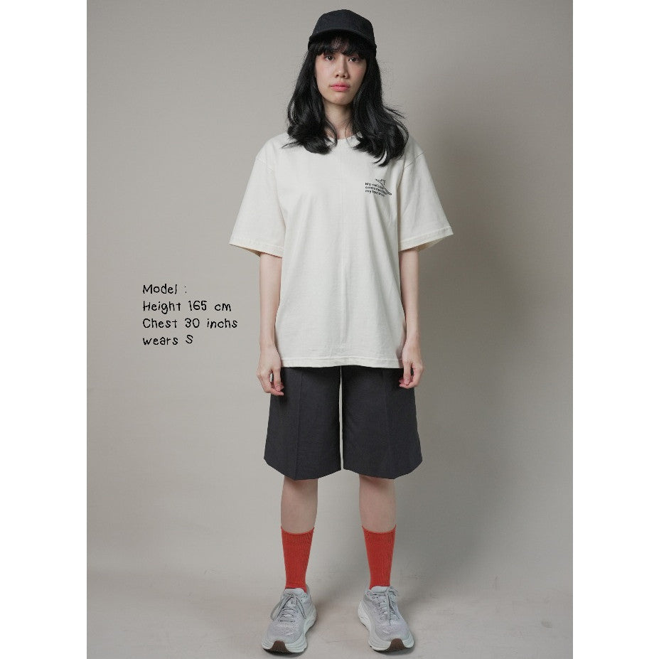 Strayandcool "My cat lives like royalty" Oversized T-shirt